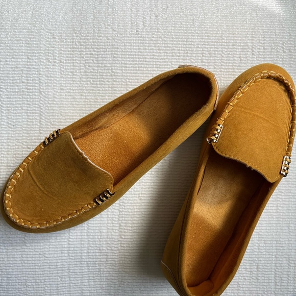 They have been worn once - Picture 5 of 5